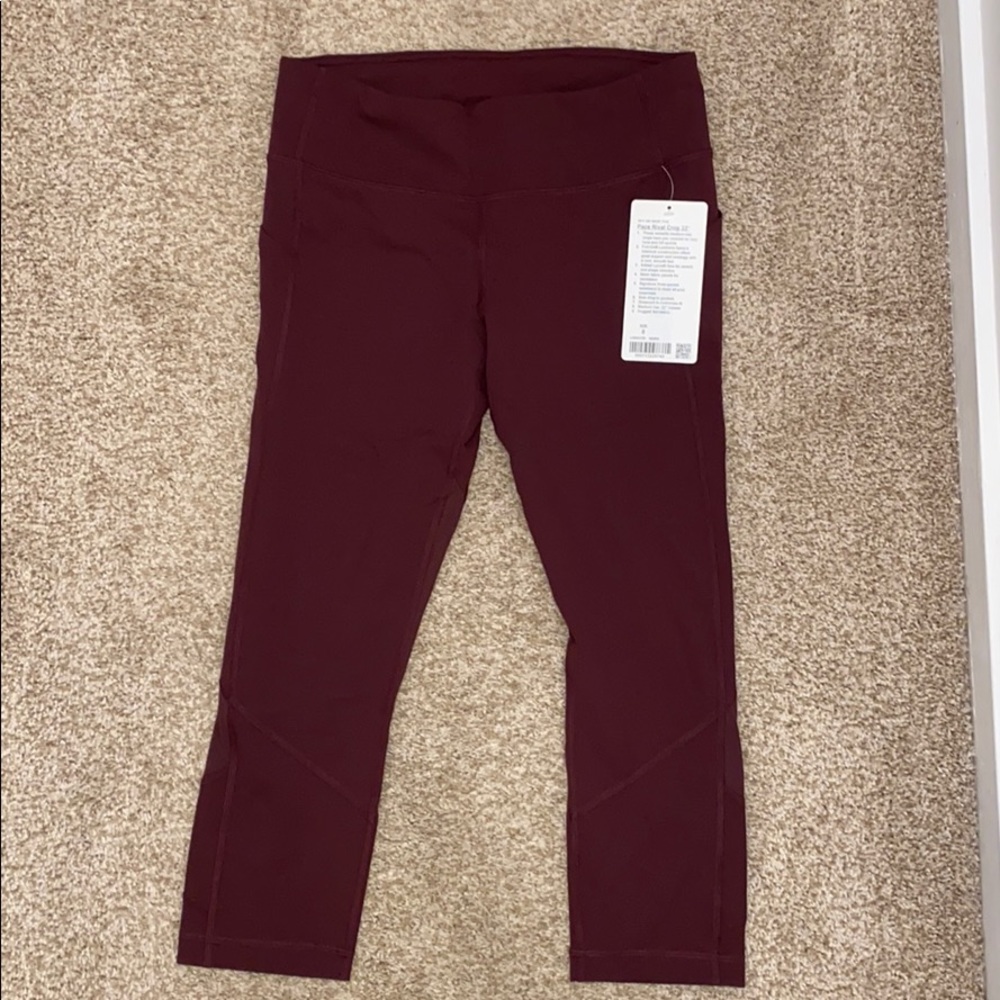 Lululemon pace rival crop NWT 8